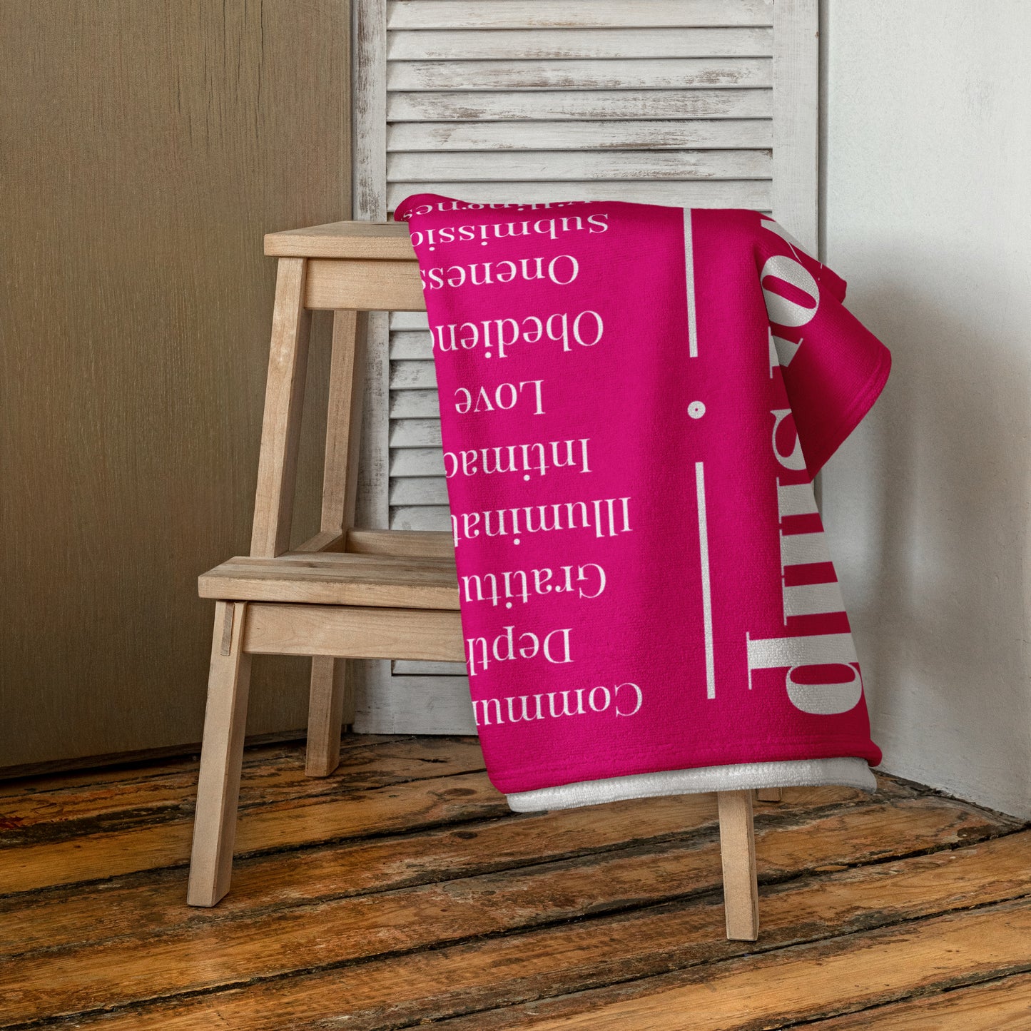 Worship inspirational plush towel - Pink/White